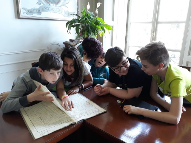 La scuola adotta un archivio